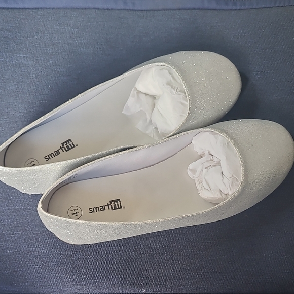 🟩🟩 Smartfit Women's Glitter Flats - Silver NWT - Picture 1 of 5